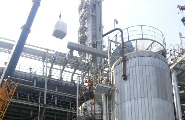Filling of clay particles