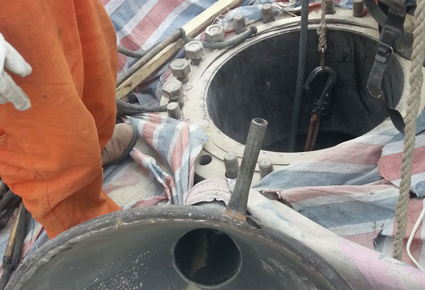 Filling of clay particles
